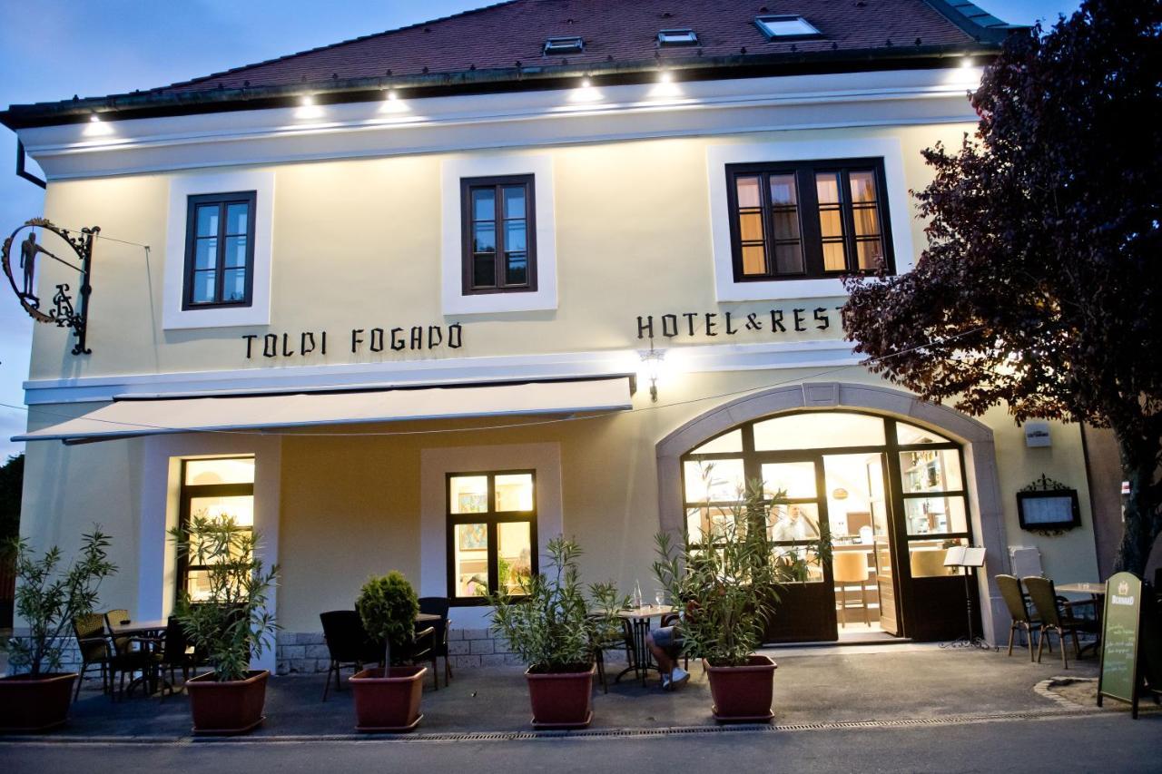 Toldi Fogado Hotel Tokaj Ngoại thất bức ảnh